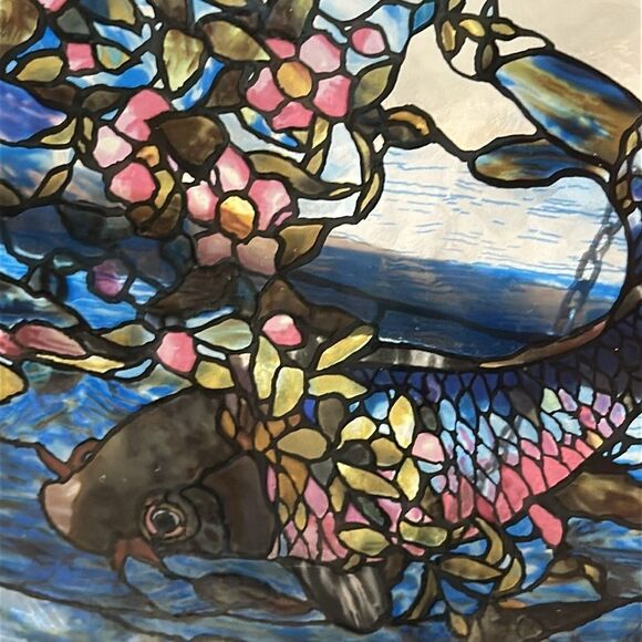 MFA, Boston Glass Water Lillies & Koi Round
Diameter Suncatcher Metal Frame - Picture 5 of 17